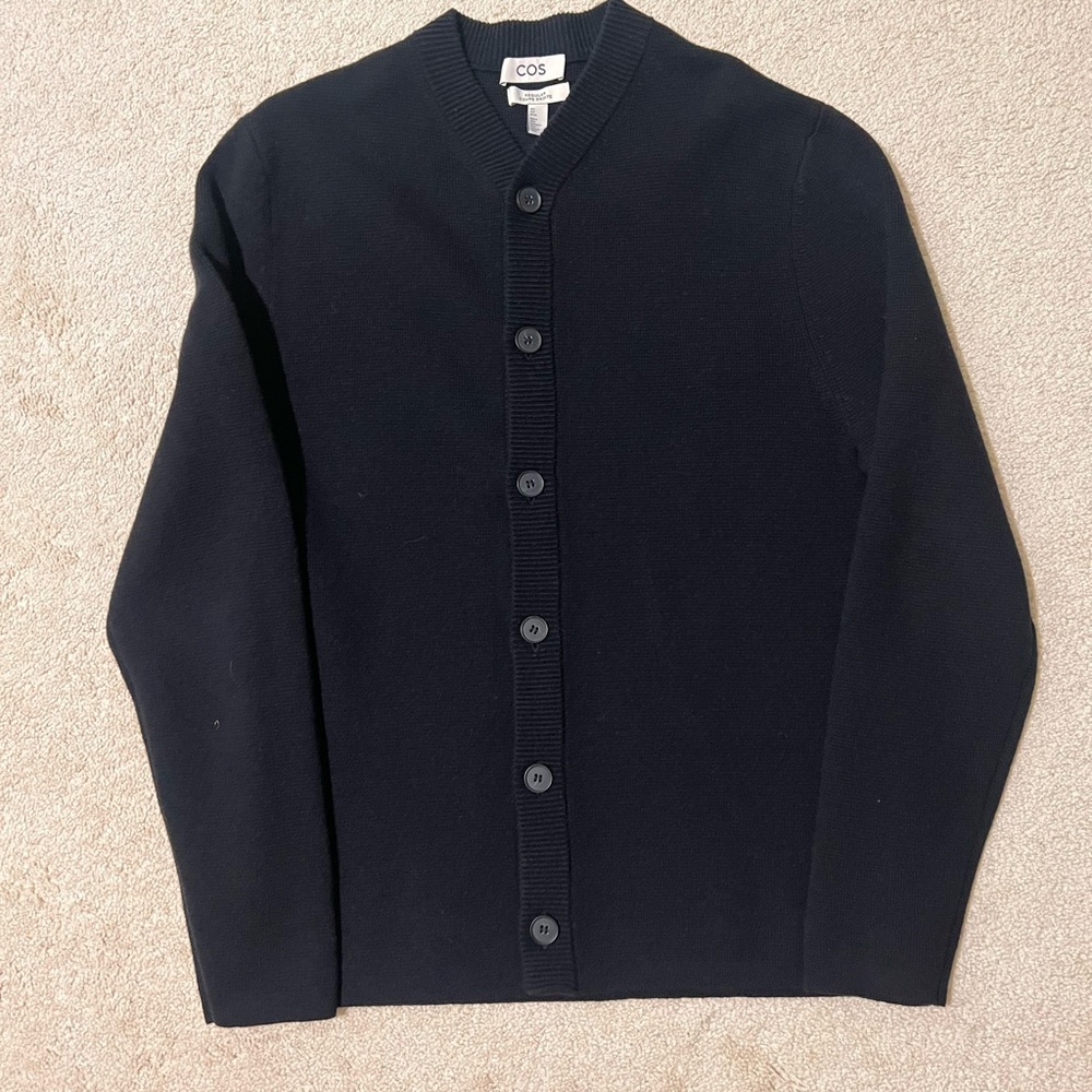 COS Classic Black Knitwear